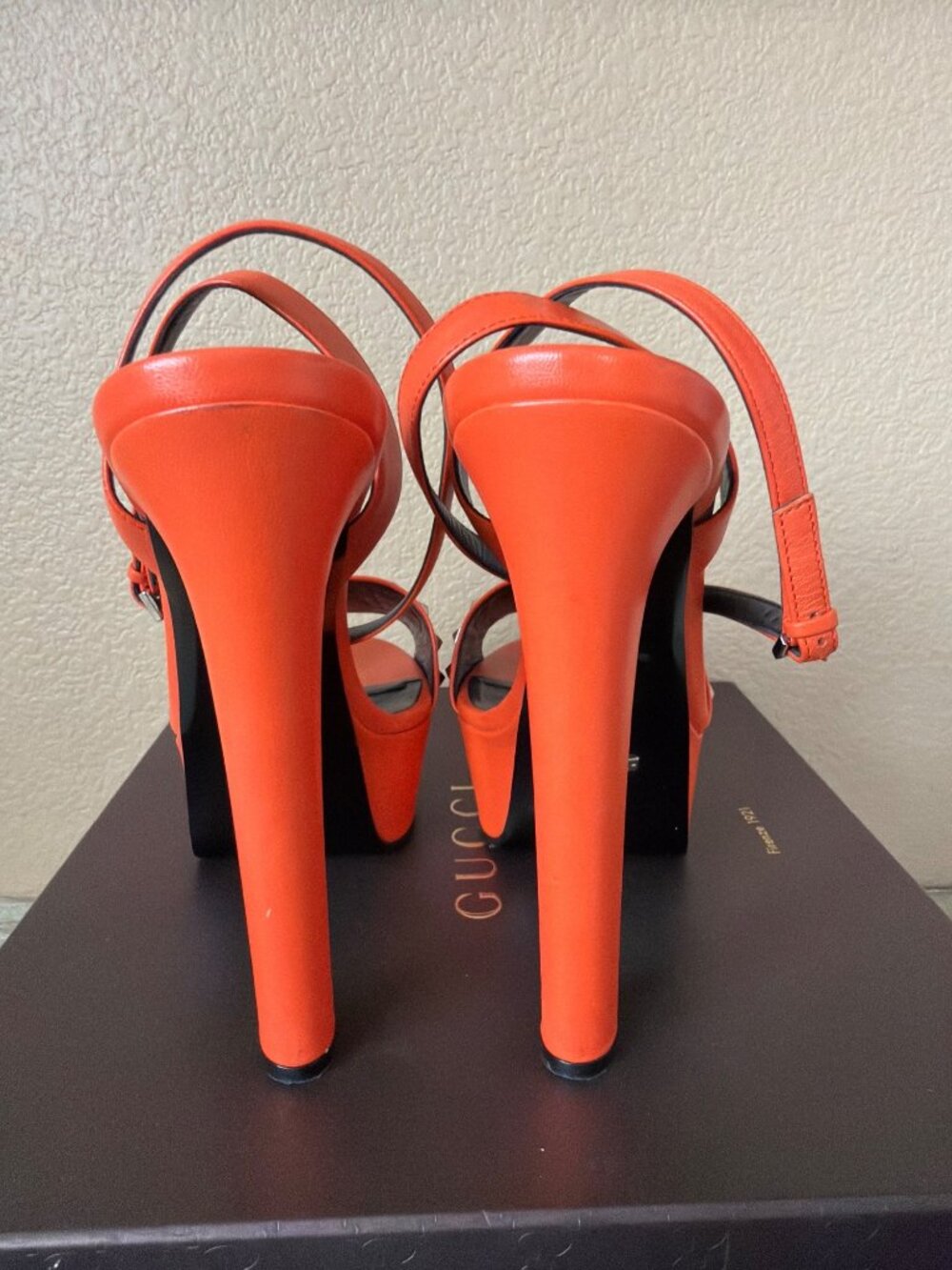 Authentic Gucci Malaga Kid Orange Leather Studded Heels EU40 US9/9.5 w/COA & Box - Picture 7 of 16